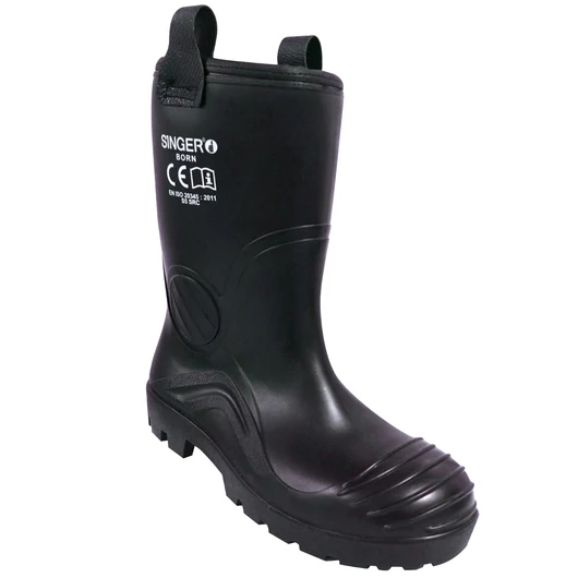BORN. S5 SRC. Black P.V.C boot with fur.